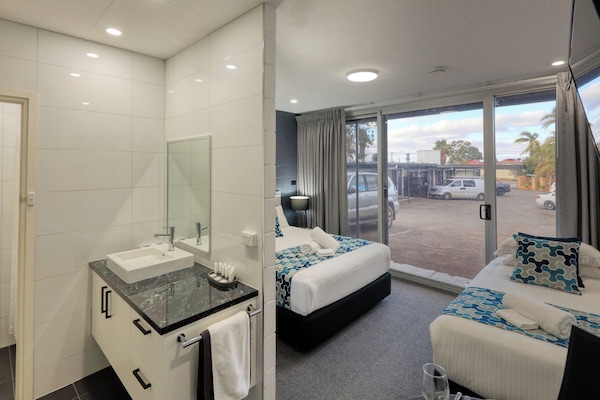Standard Double Room  | Bathroom