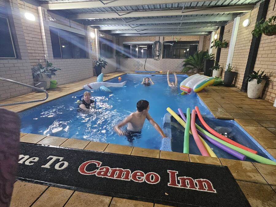 Indoor pool, sun loungers