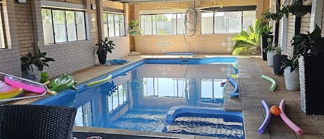 Indoor pool, pool loungers