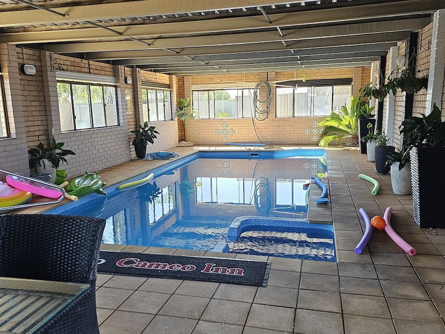 Indoor pool, sun loungers