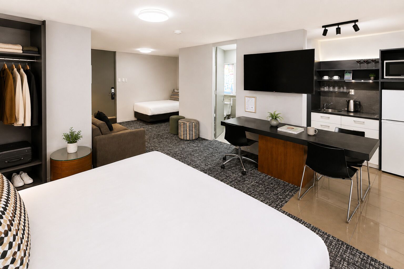 Superior Studio Apartment | Desk, blackout curtains, soundproofing, iron/ironing board