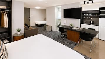 Superior Studio Apartment | Desk, blackout drapes, soundproofing, iron/ironing board