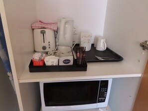 Quarto standard, 1 cama Queen | Pia do banheiro