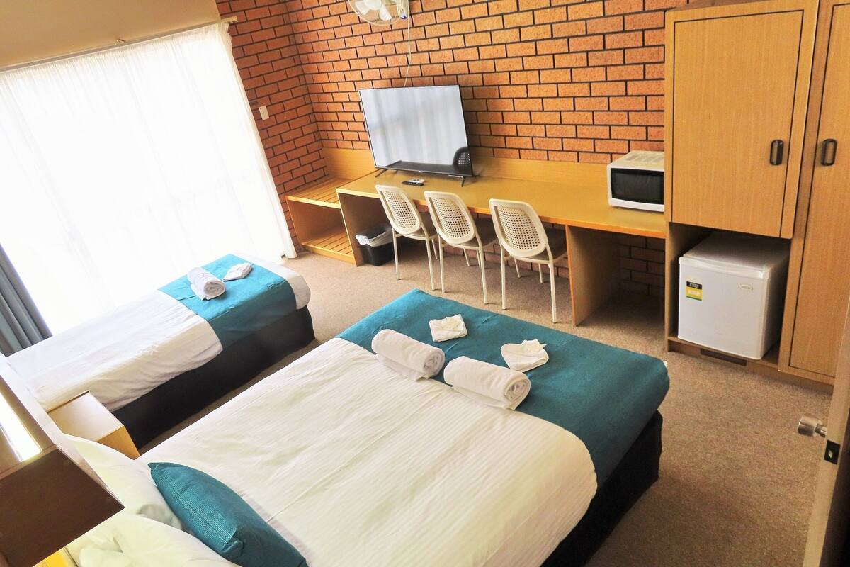Superior Twin Room | Langsir/tirai gelap terus, seterika/papan seterika, cadar katil 