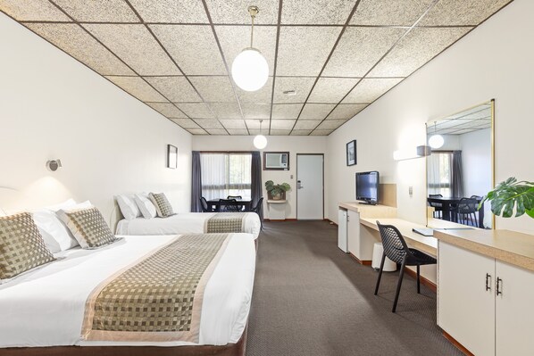 Standard Twin Room, Jetted Tub