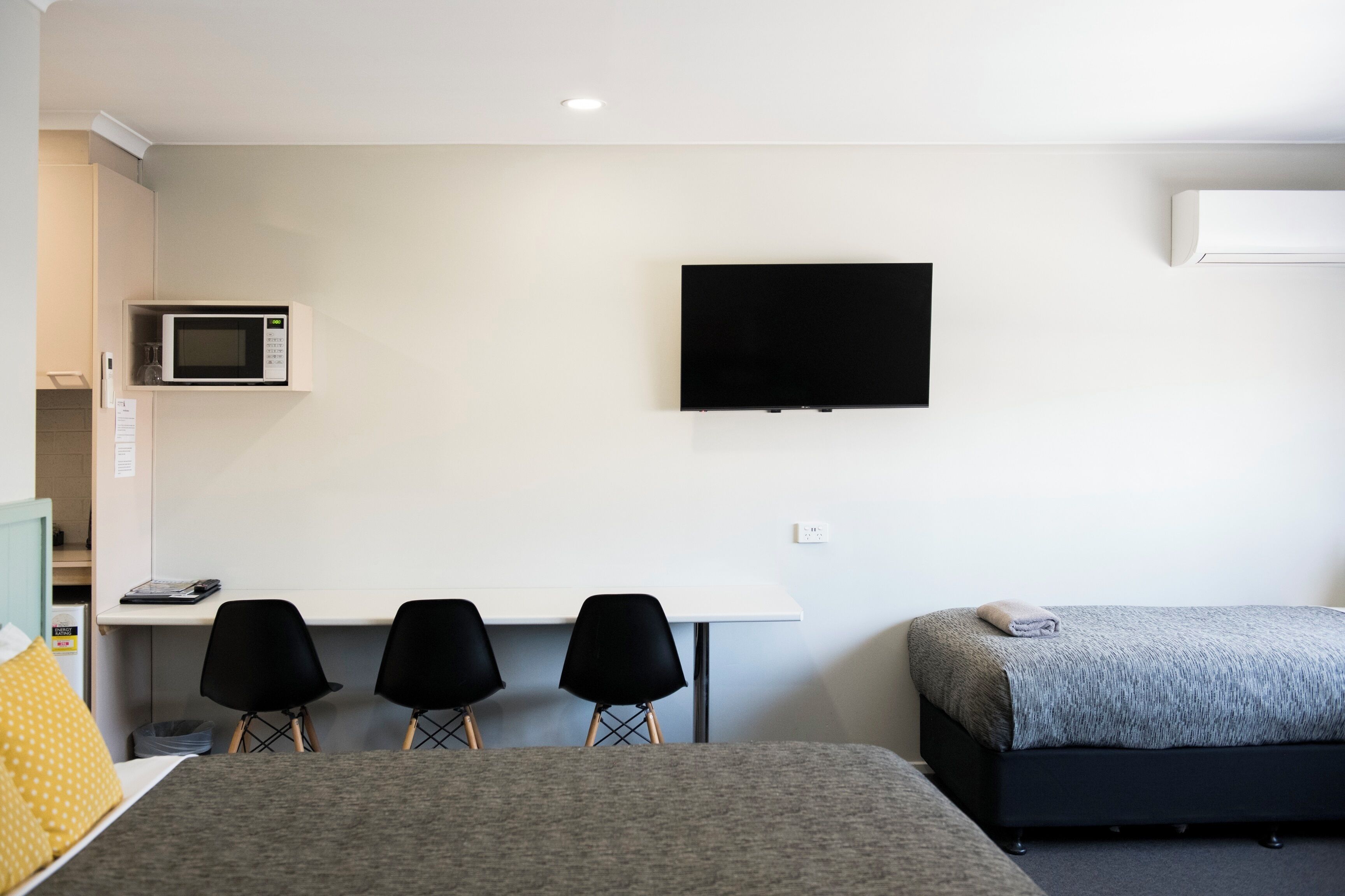 family room (sleeps 5) | in-room dining