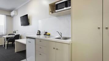 Coffee/tea maker, fridge, microwave, electric kettle