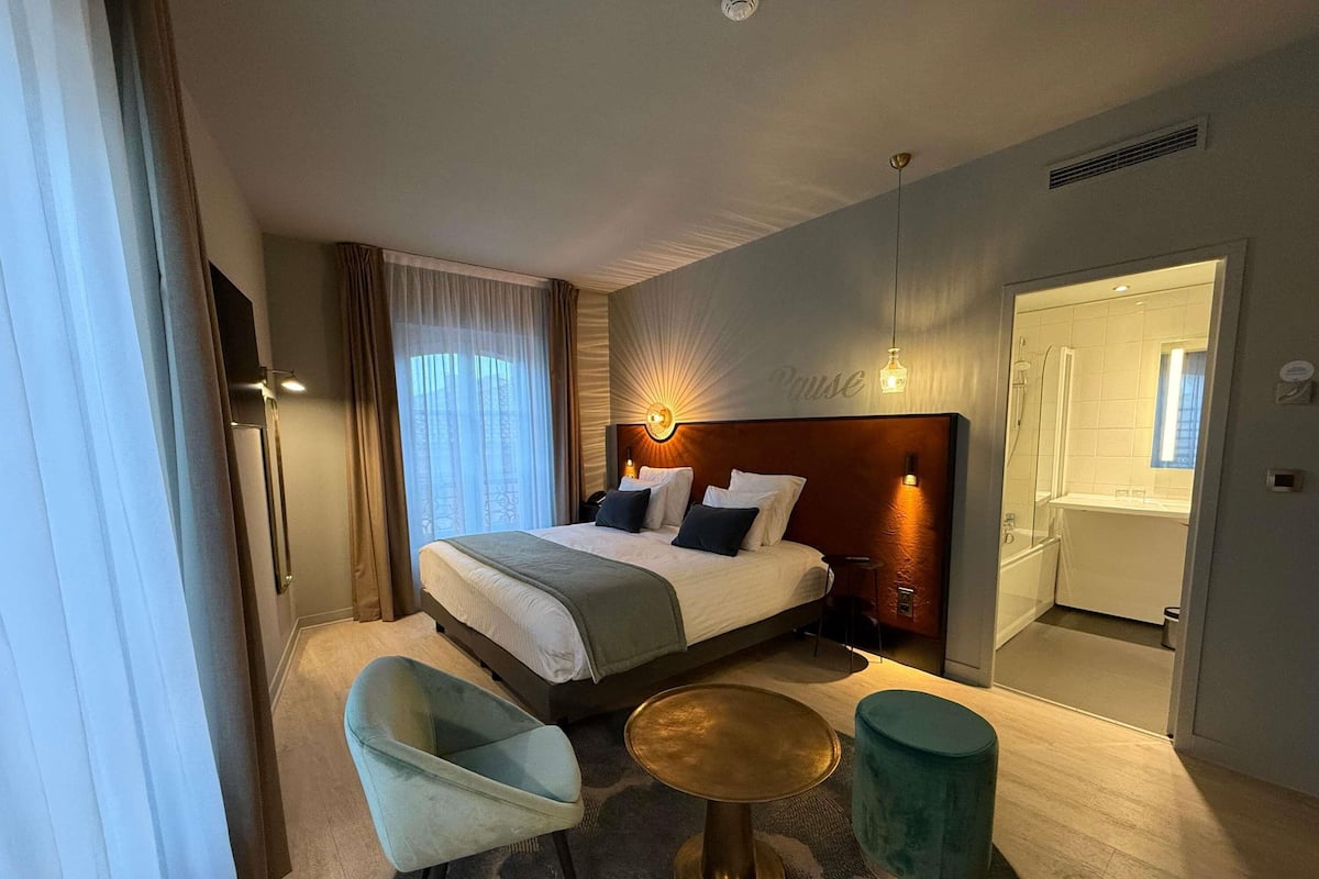 Standard Room, 1 King Bed