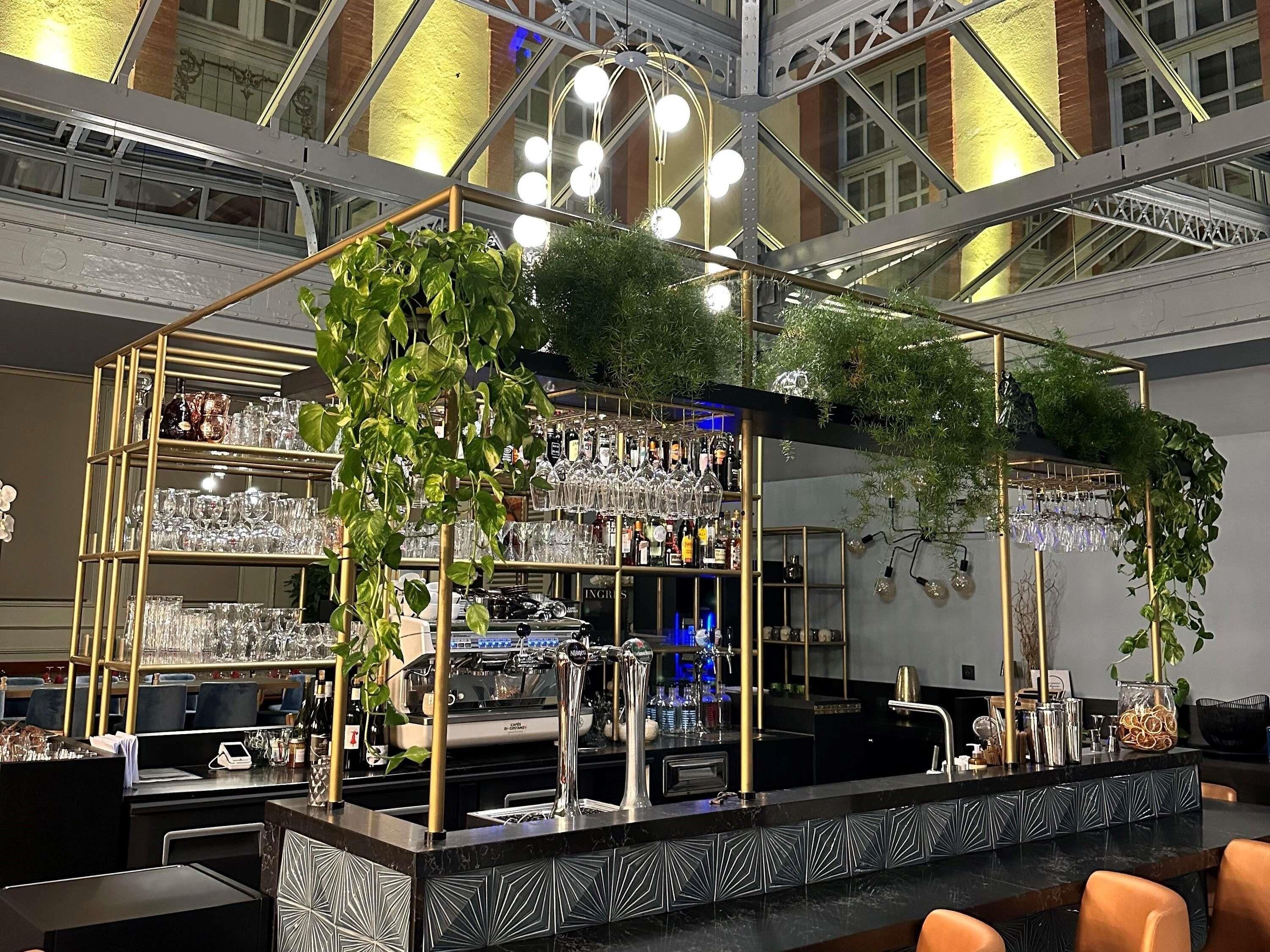 breakfast, lunch, dinner served; french cuisine