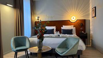 Privilege - Værelse - 1 kingsize-seng | Minibar, pengeskab på værelset, skrivebord