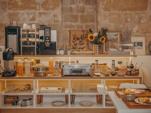 Breakfast buffet - Hôtel Vendome Saint Germain (Paris)