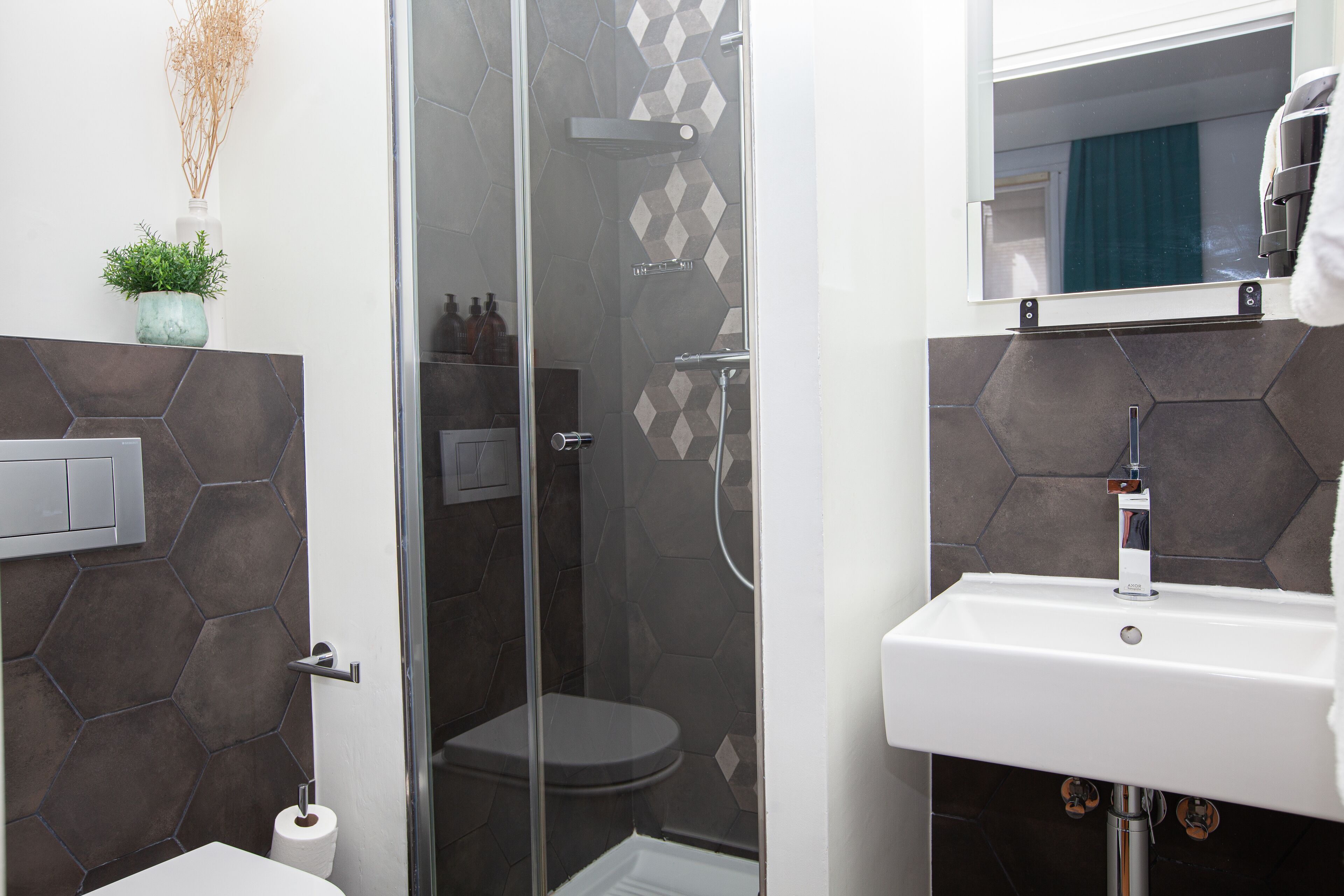 minibar, in-room safe, desk, soundproofing