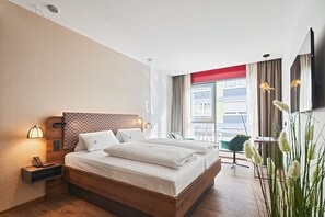 Doppelzimmer Premium Plus | Ropa de cama hipoalergénica y minibar 