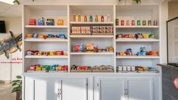 Snack bar
