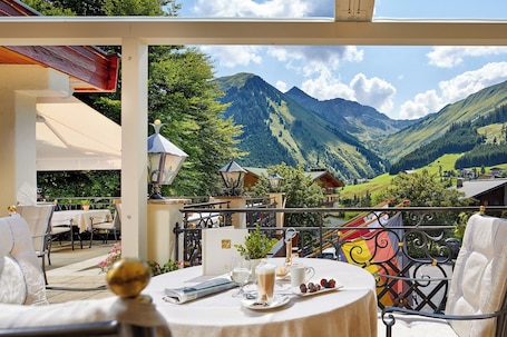 Terrasse/Patio. Hotel Singer - Relais & Châteaux