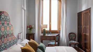 Kamar Double atau Twin Superior | Minibar, brankas, meja kerja, dan kedap suara