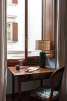 Camera Superior con letto matrimoniale o 2 letti singoli | Minibar, una cassaforte in camera, una scrivania, insonorizzazione