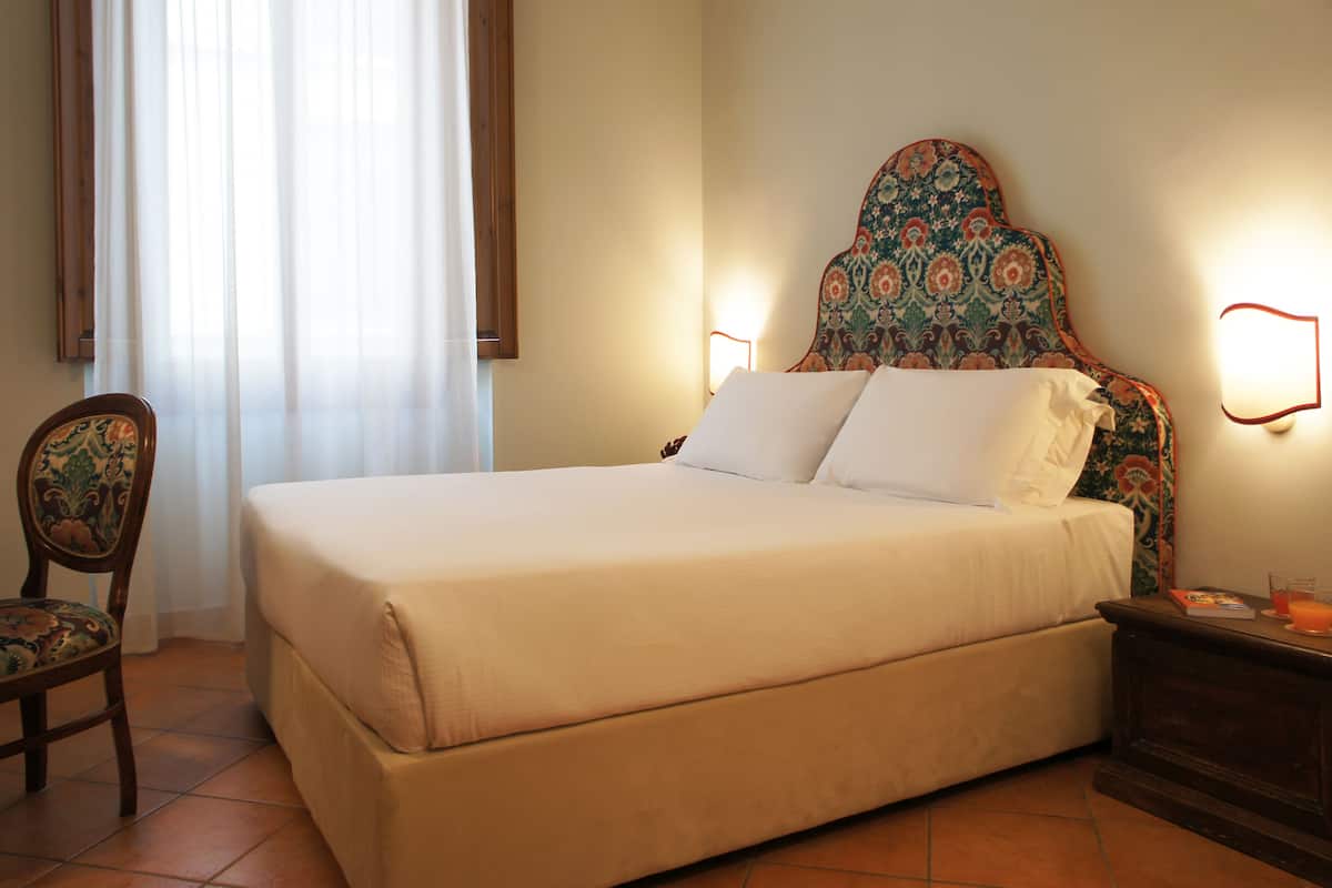 Standard-Doppel- oder -Zweibettzimmer
