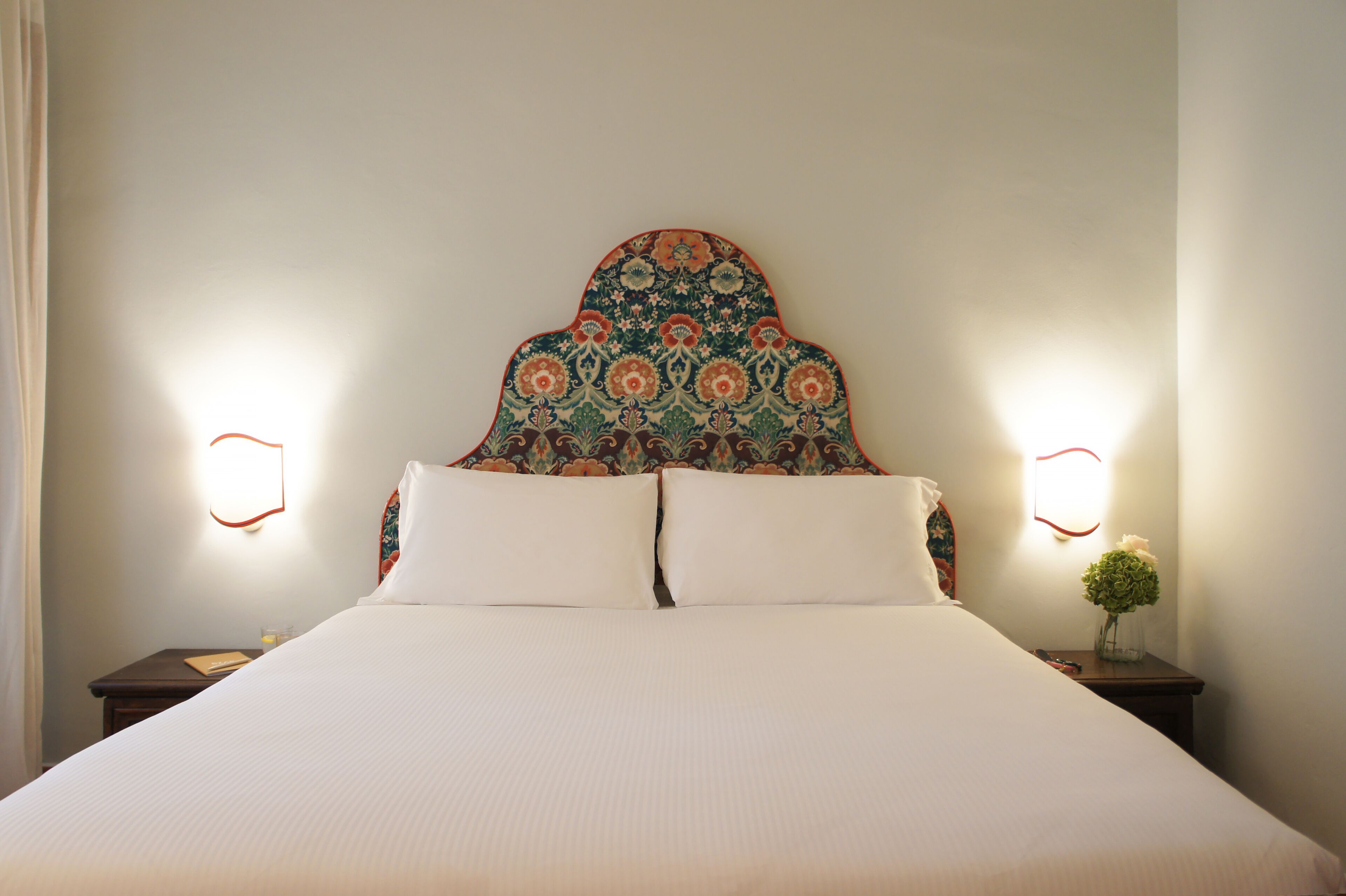 superior double or twin room | minibar, in-room safe, desk, soundproofing