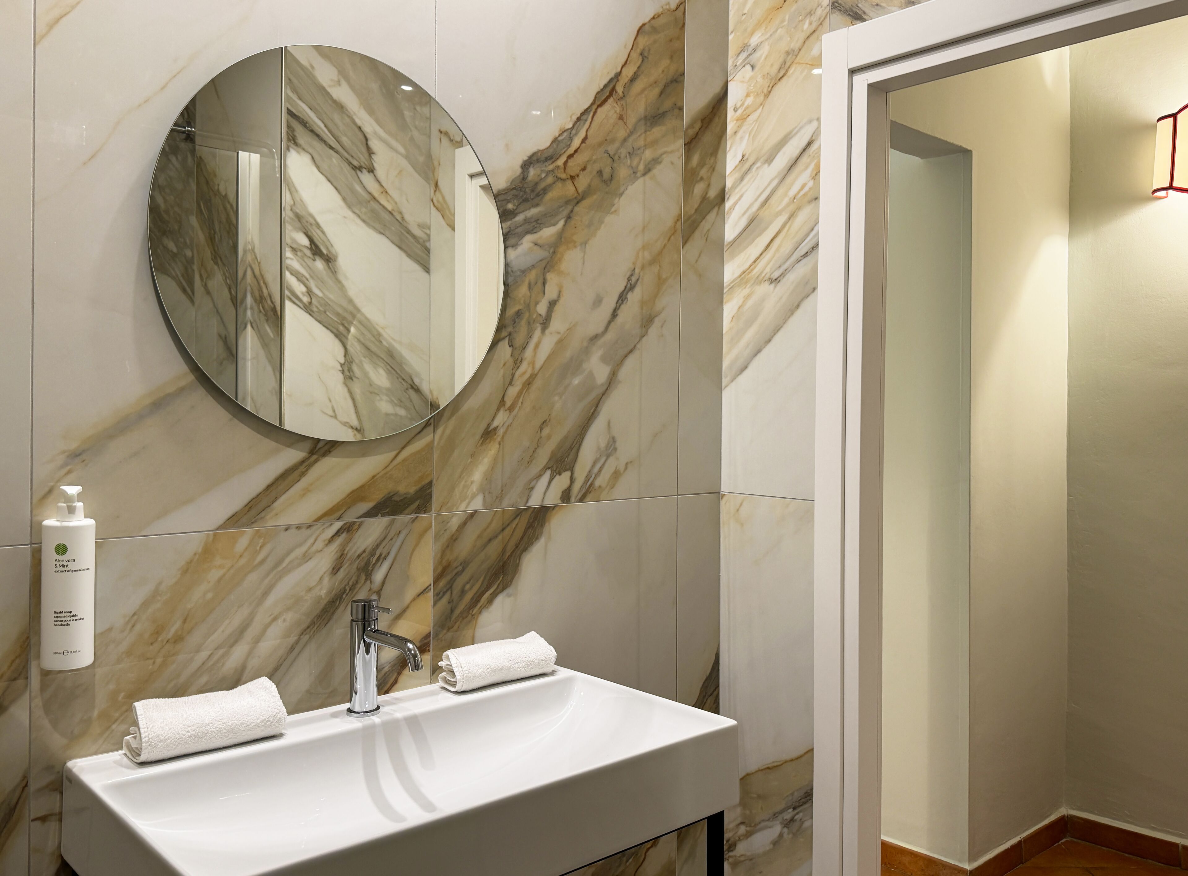 standard quadruple room | bathroom | free toiletries, hair dryer, towels