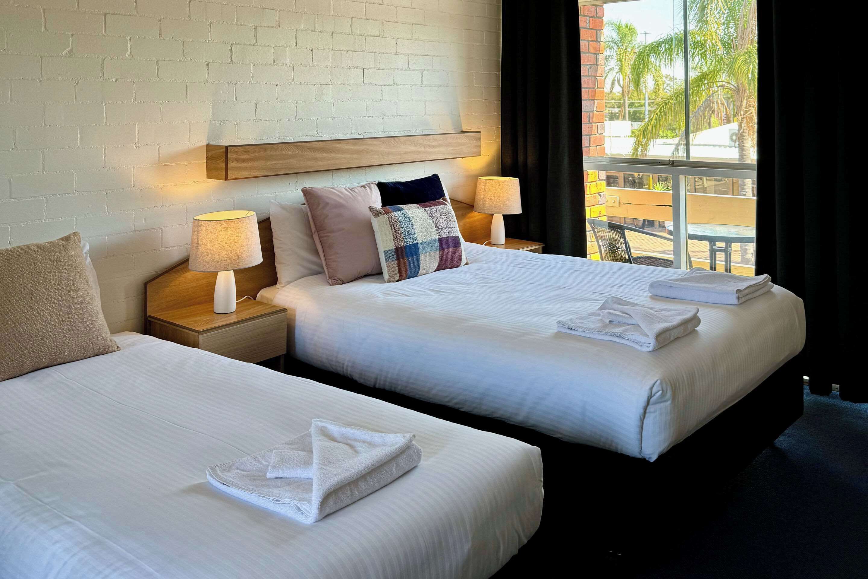 Room, Multiple Beds, Non Smoking