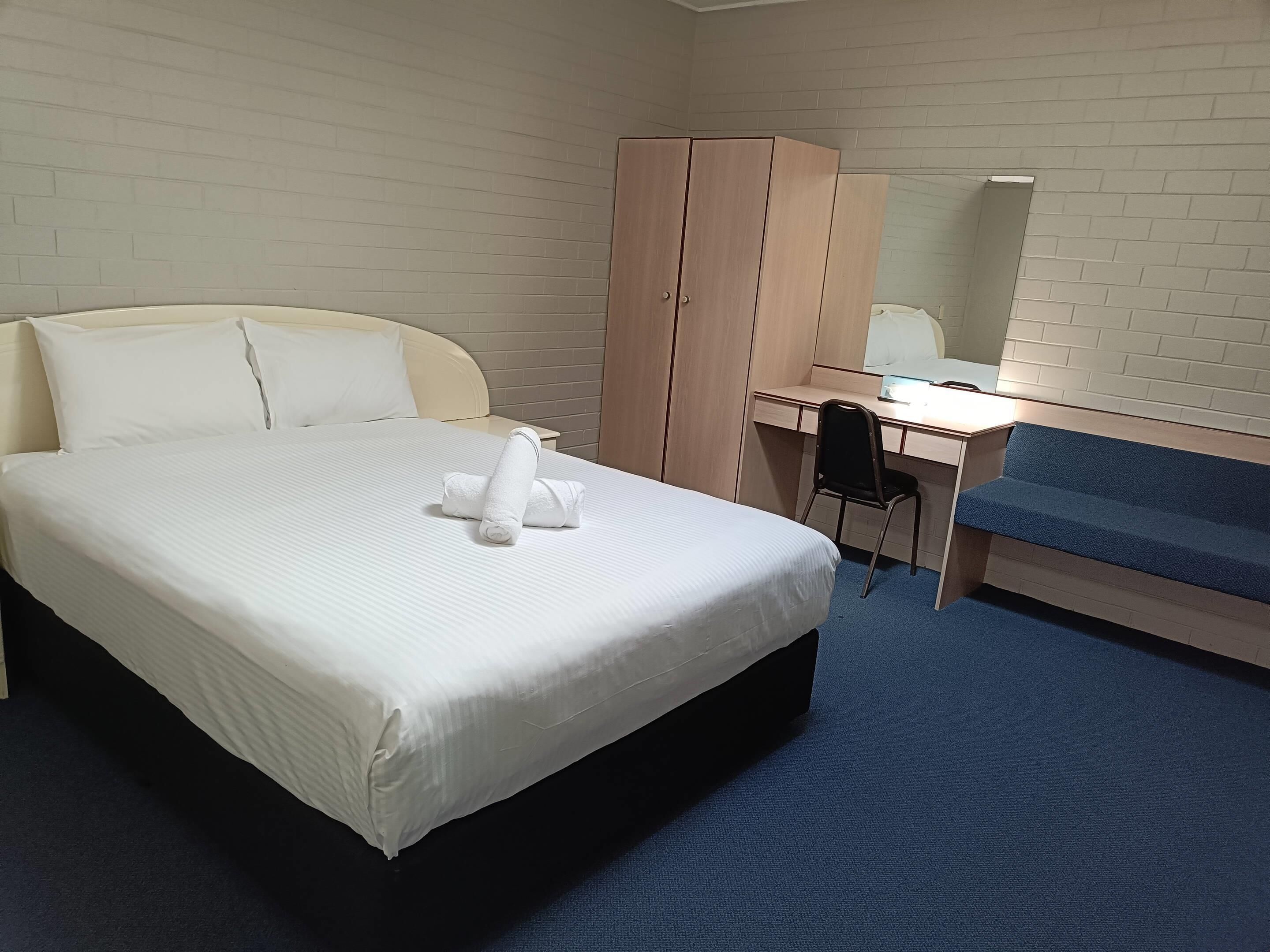 Room, Multiple Beds, Non Smoking