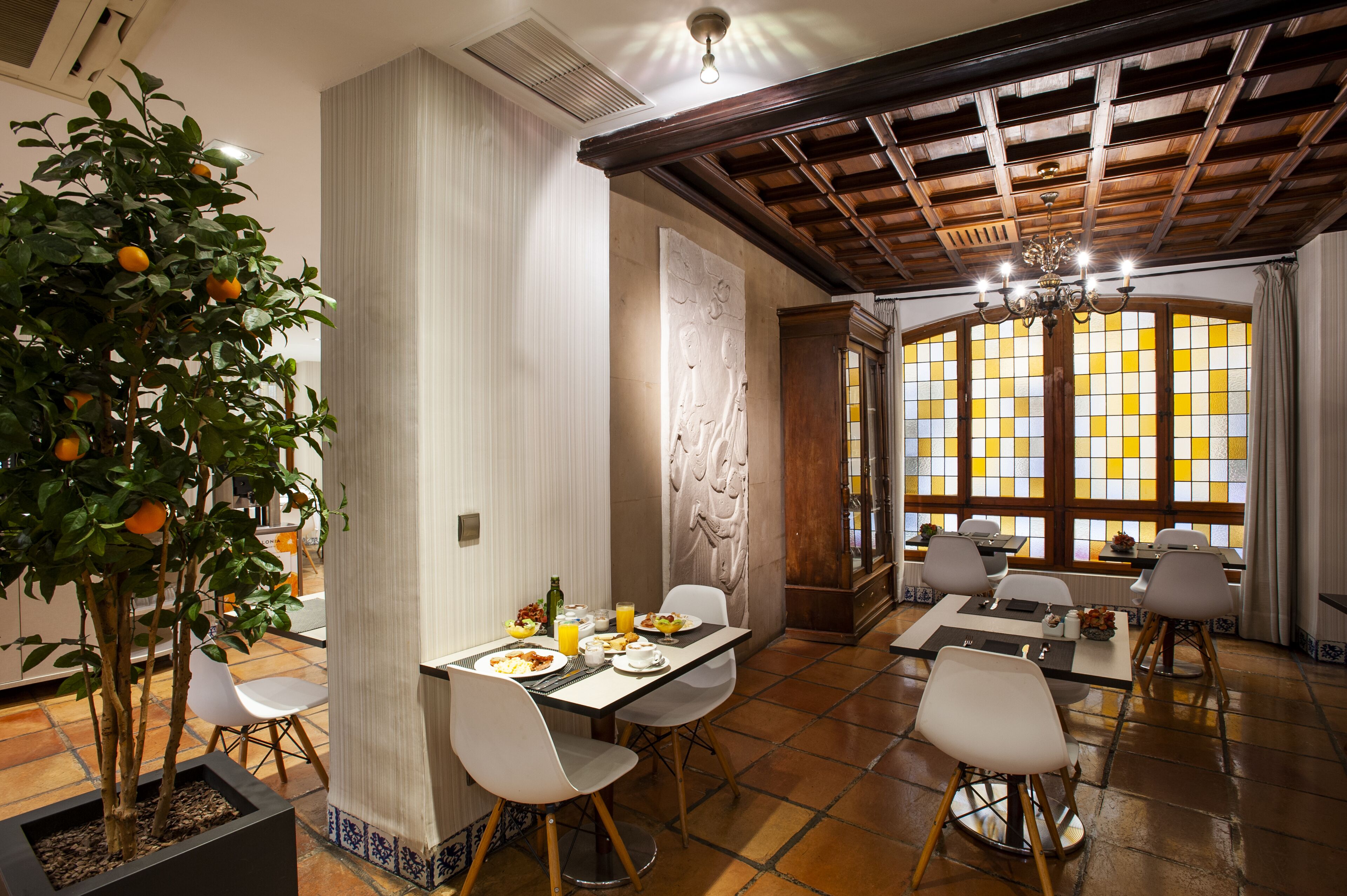 daily buffet breakfast (eur 16 per person)