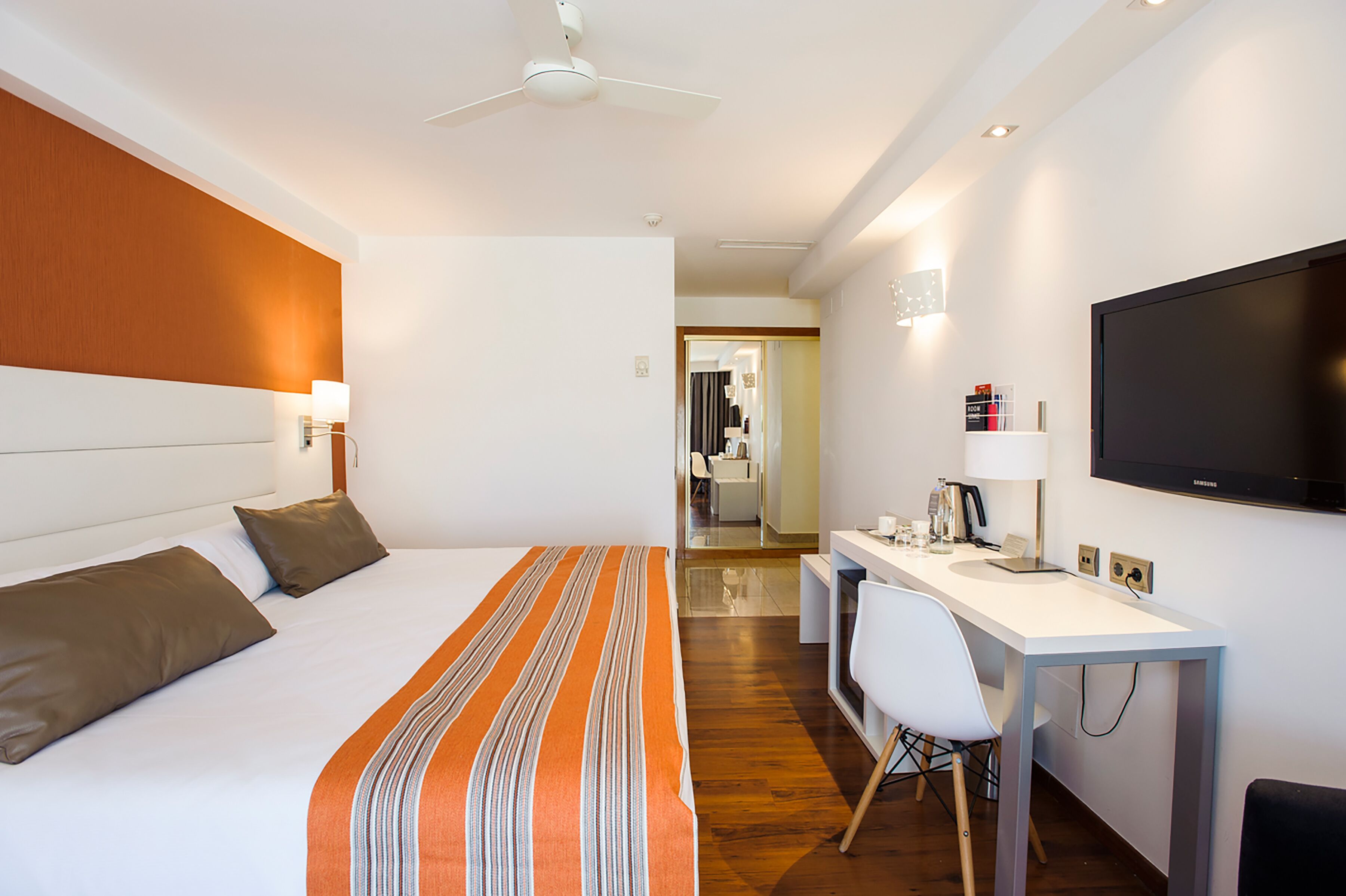 minibar, in-room safe, desk, free wifi