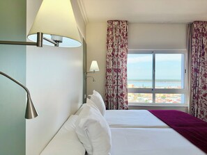 In-room safe, free WiFi, bed sheets
