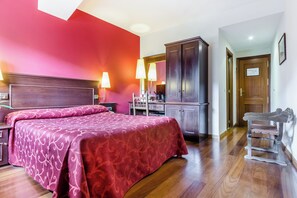 Double Room (De la Reina)