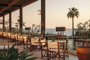 3 restaurants, Mediterranean cuisine - Villa Le Blanc, a Gran Meliá Hotel - The Leading Hotels of the World (Es Migjorn Gran)