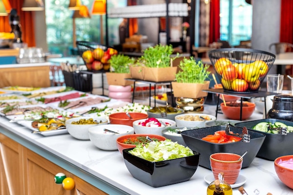 Daily buffet breakfast for a fee