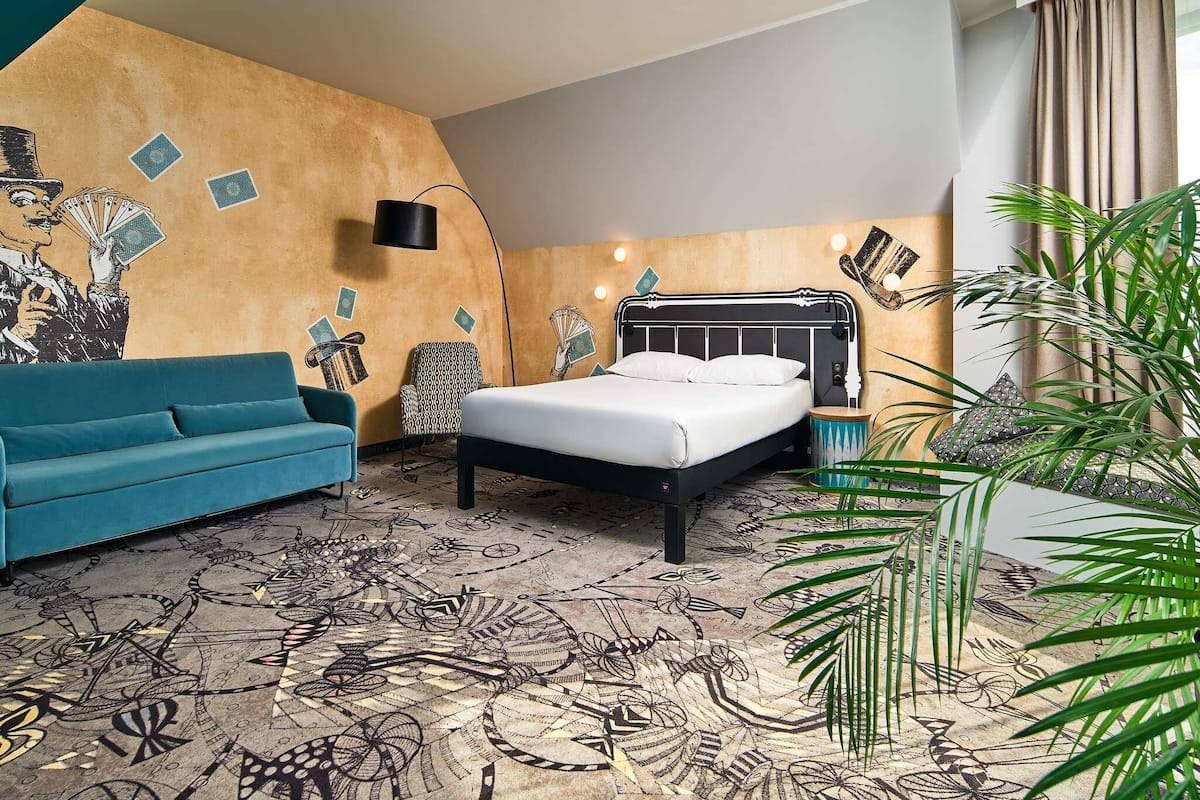 Standard Room, 1 Double Bed with Sofa bed, Balcony | Desk, laptop workspace, blackout drapes, WiFi (free)
