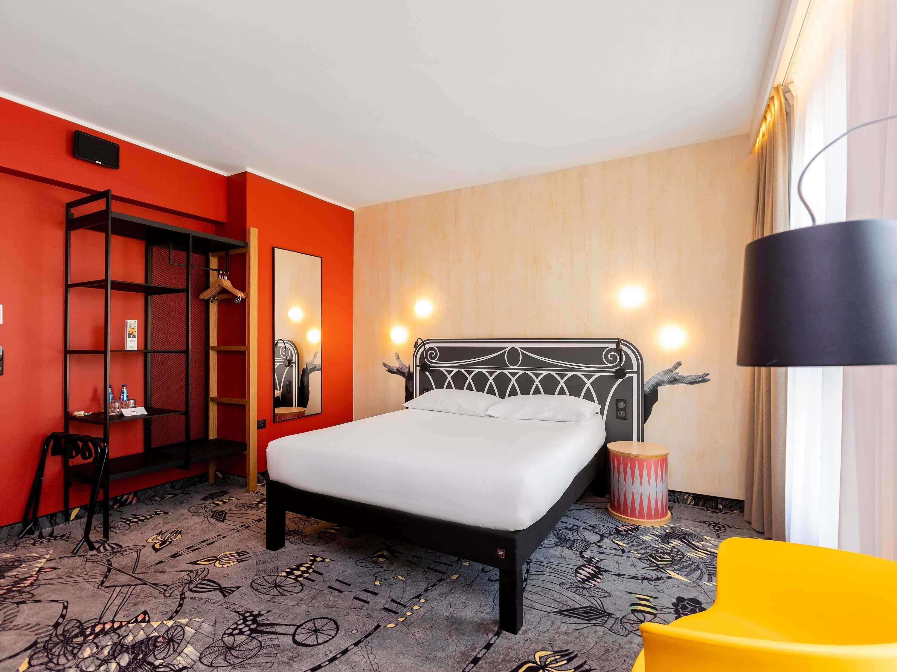 Quarto standard, 1 cama de casal e sofá-cama | Individualmente decorados, individualmente mobiliados, escrivaninha