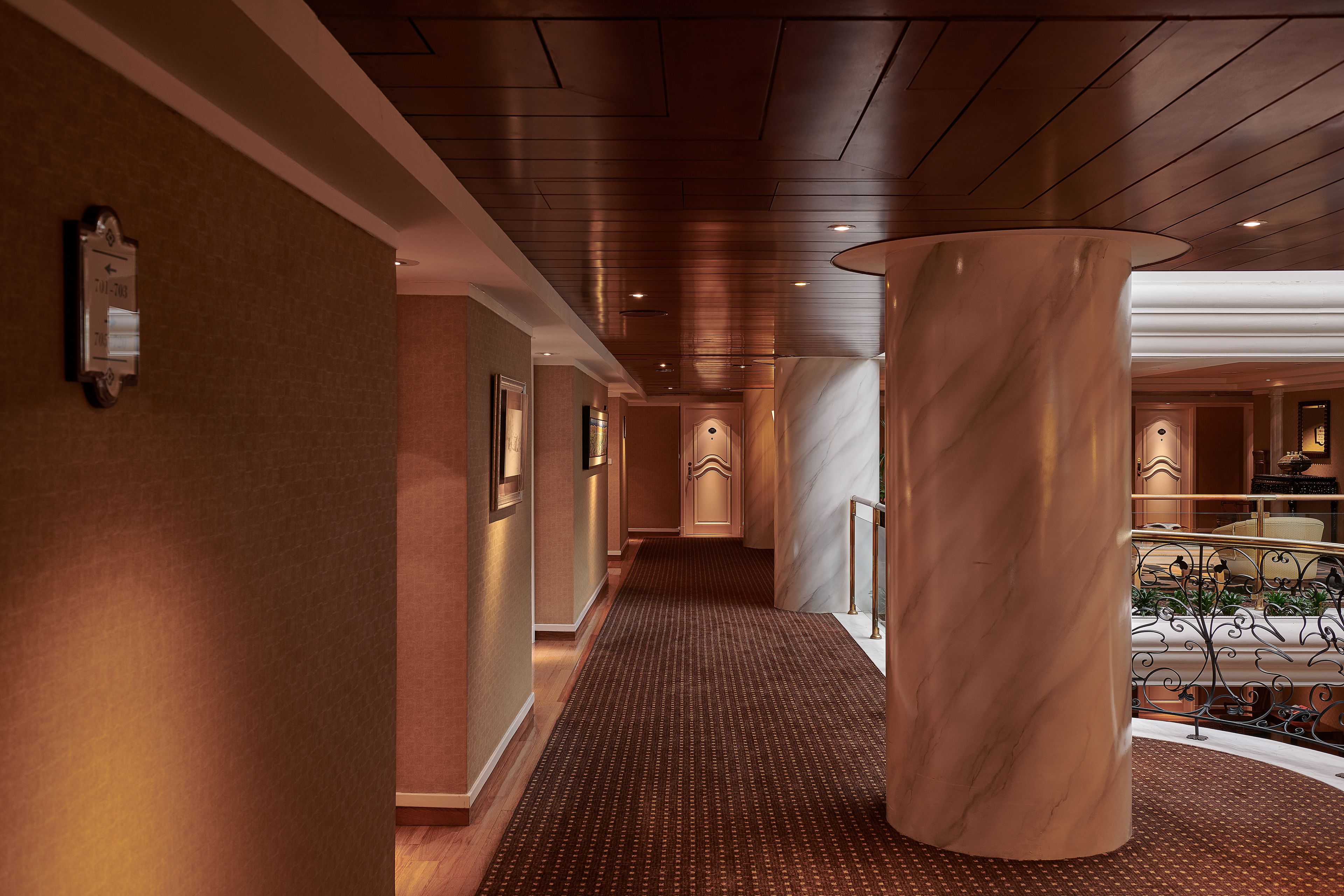 Photo - The Riviera Hotel