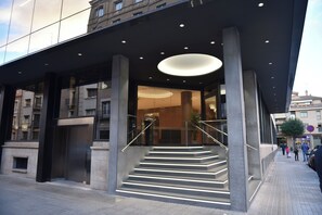 Entrada al alojamiento