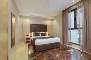 1 bedroom, in-room safe, desk, laptop workspace