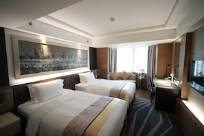 Business Twin Room, City View | Minibar, in-room safe, desk, blackout curtains