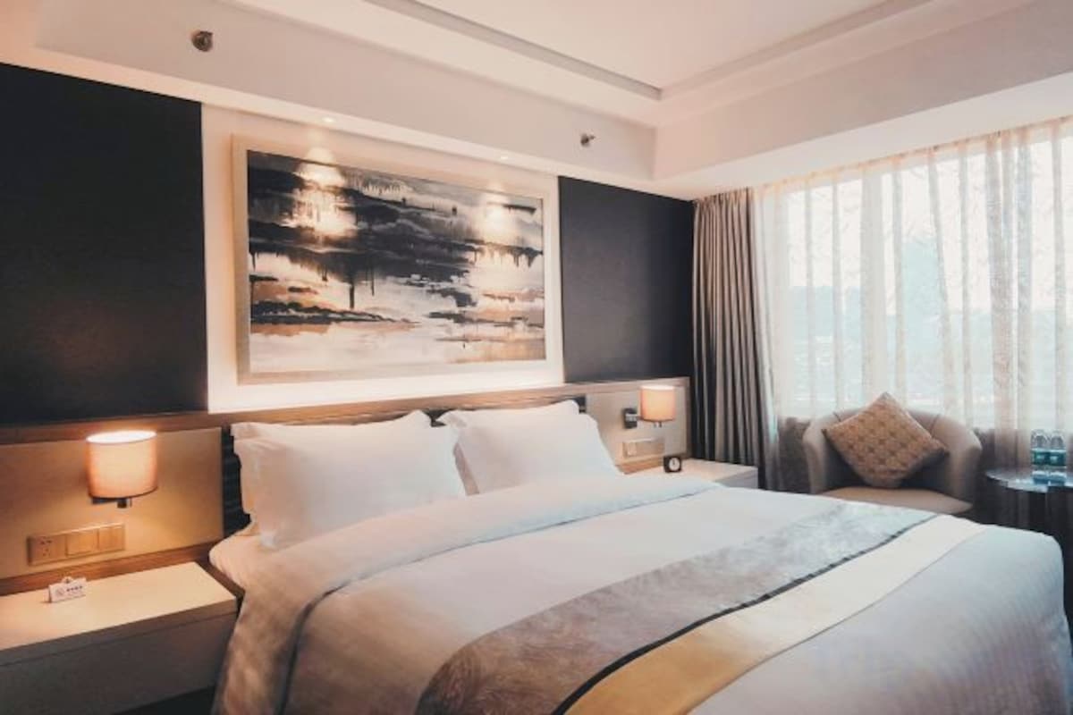 Minibar, in-room safe, desk, blackout drapes