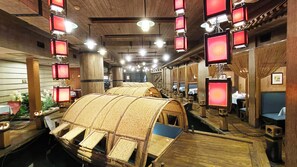 2 restaurants, breakfast, lunch, dinner served; Chinese cuisine  - Beijing Asia Hotel  (Beijing)