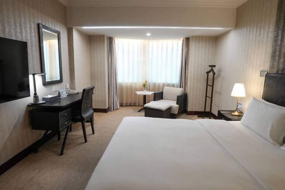 1 dormitori, minibar, caixa forta a l'habitació i escriptori