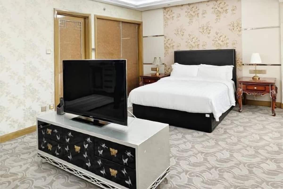 1 dormitori, minibar, caixa forta a l'habitació i escriptori