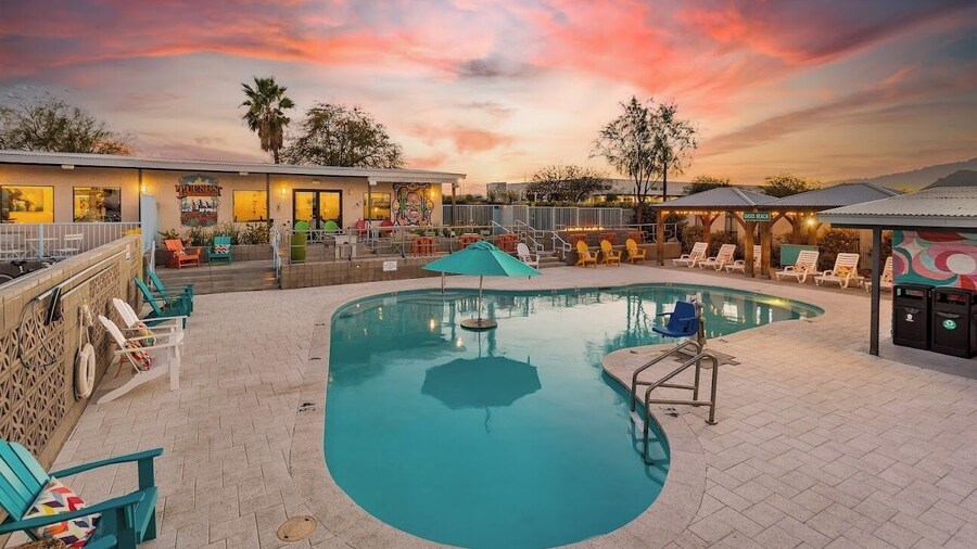Hotel McCoy Tucson - Art, Coffee, Beer, Wine