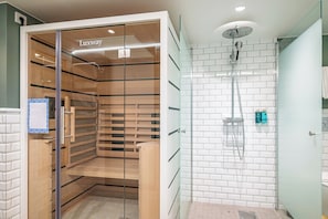 17th-Century Cellar - no windows | Bathroom | Shower, eco-friendly toiletries, hair dryer, bathrobes - Hotell St Clemens (Visby)