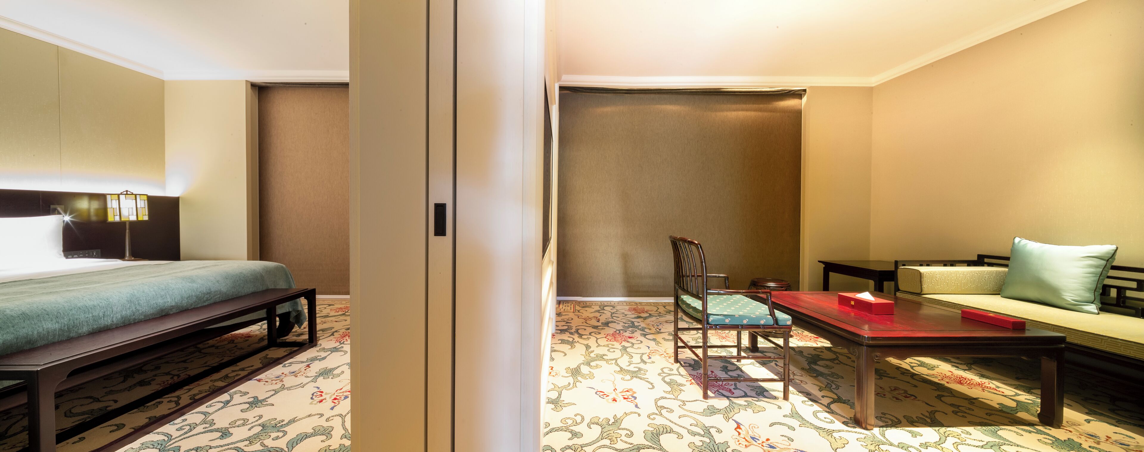 Zijin Junior Suite | Living area | LCD TV