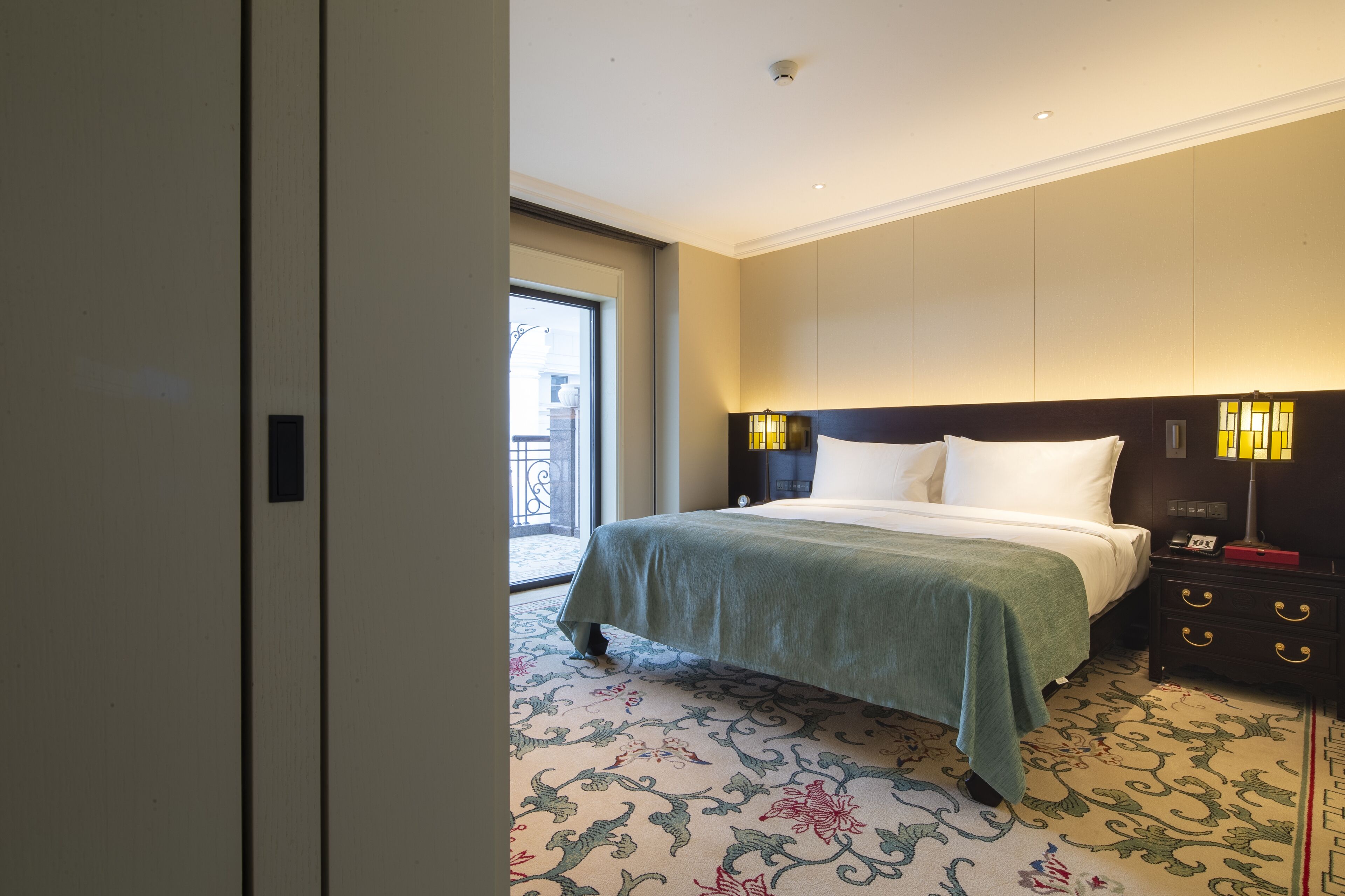 down duvets, minibar, in-room safe, desk