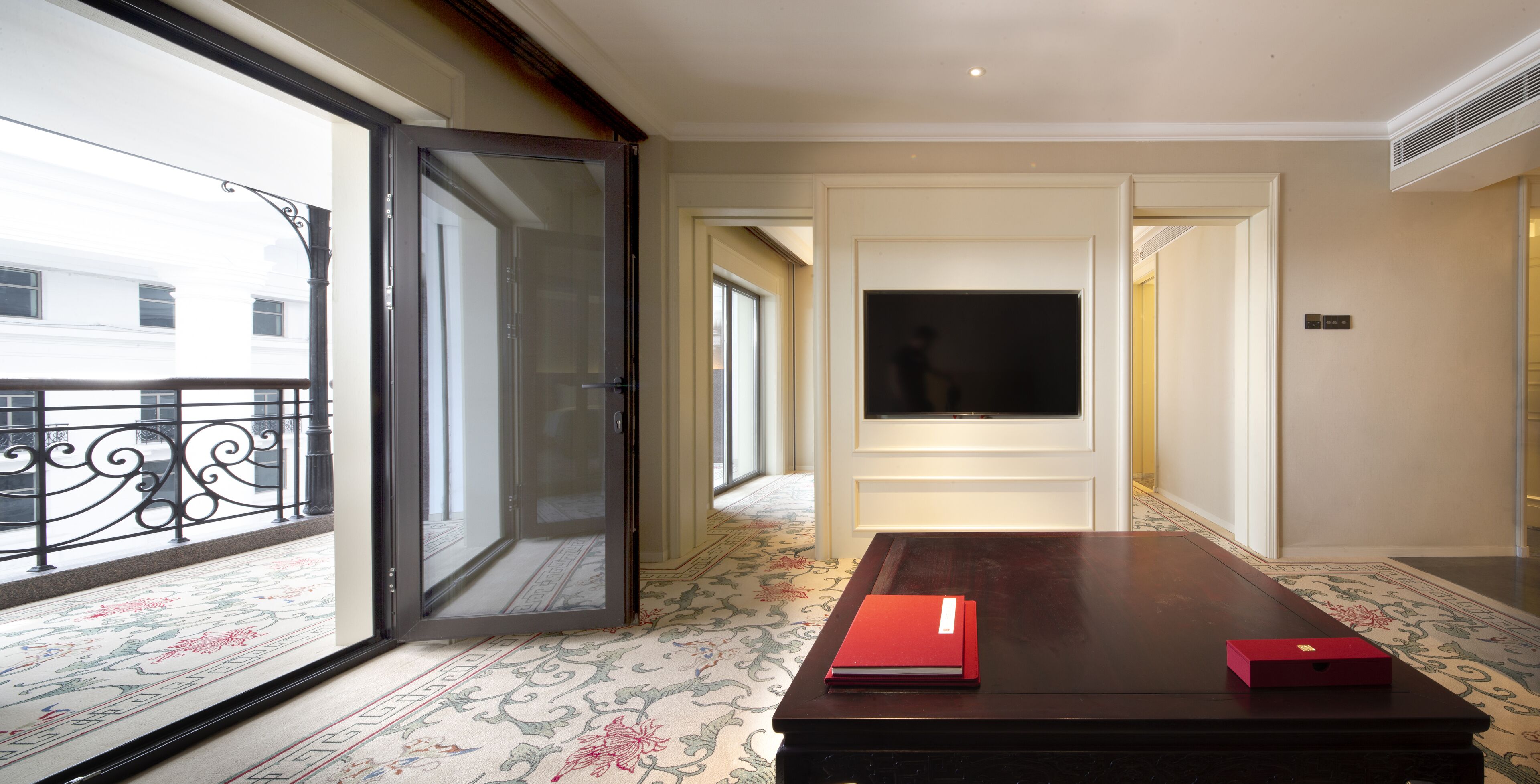 living area | lcd tv