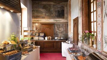 Daily buffet breakfast (EUR 25 per person)