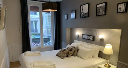 Hotel Apollo Opera