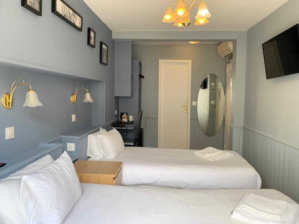 In-room safe, desk, soundproofing, iron/ironing board